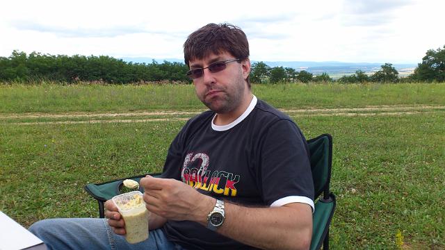 116 Frenky OM8AFR, dobru chut.jpg